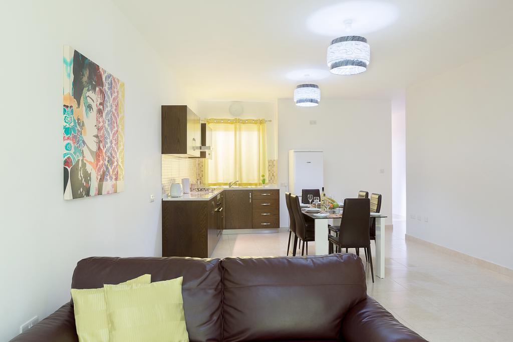 North Side Apartment 1 L-Imgarr Exterior photo